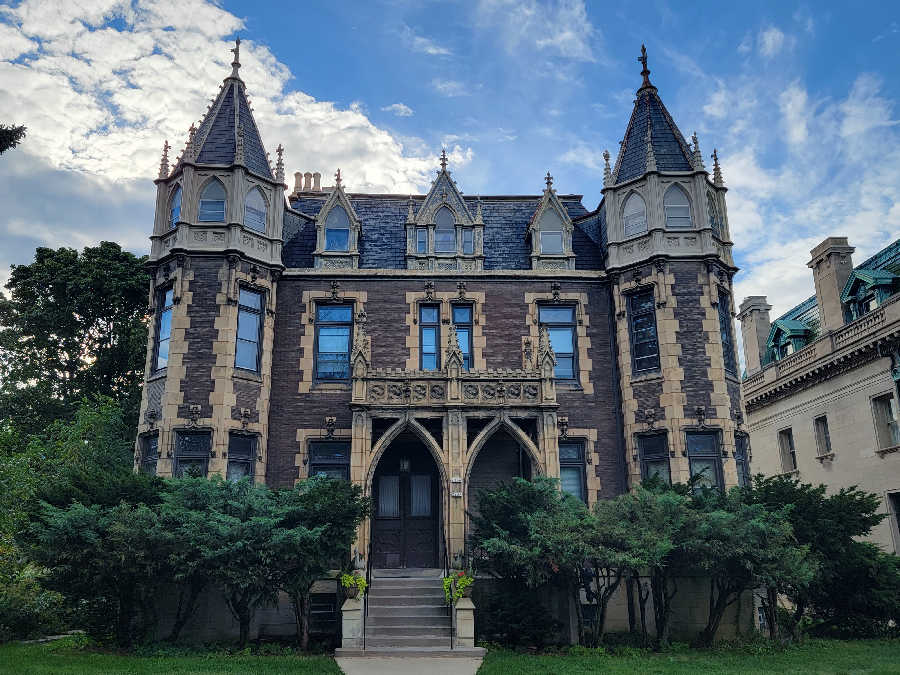 WI, US